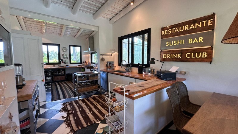 Casa amplia en venta y alquiler en el Quijote